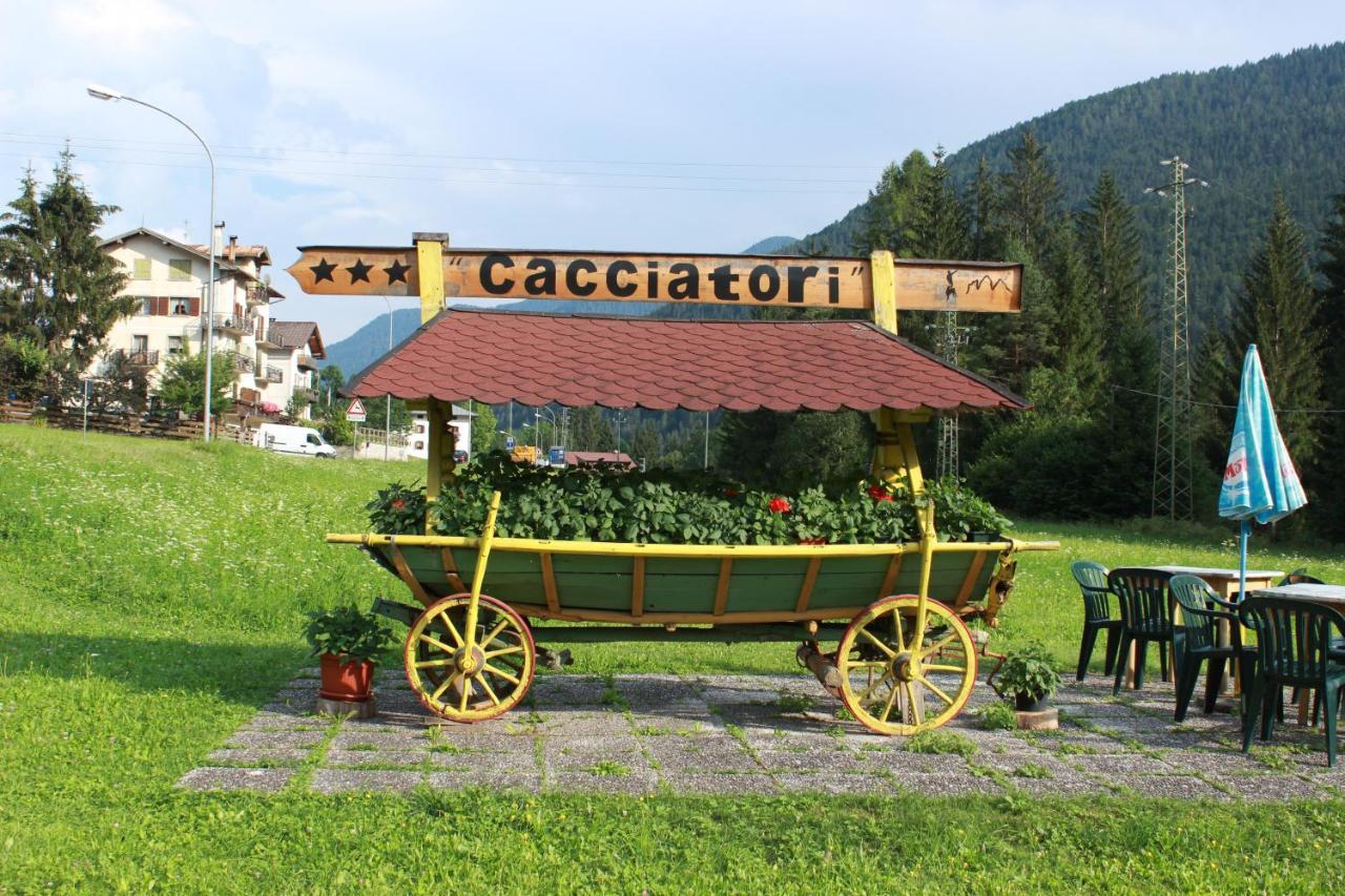 Albergo Ristorante Cacciatori Auronzo di Cadore Bagian luar foto