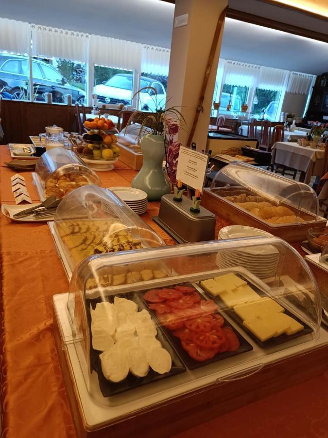 Albergo Ristorante Cacciatori Auronzo di Cadore Bagian luar foto