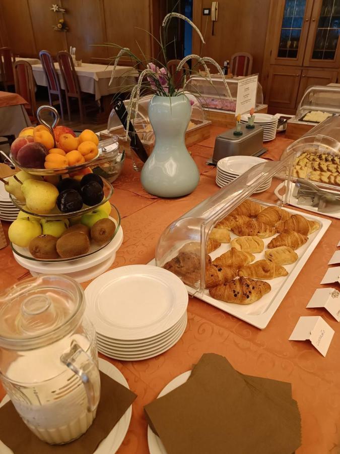 Albergo Ristorante Cacciatori Auronzo di Cadore Bagian luar foto