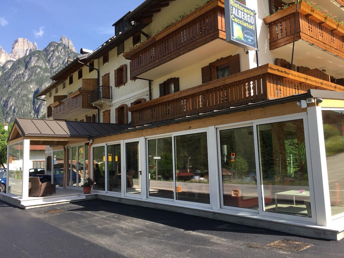 Albergo Ristorante Cacciatori Auronzo di Cadore Bagian luar foto