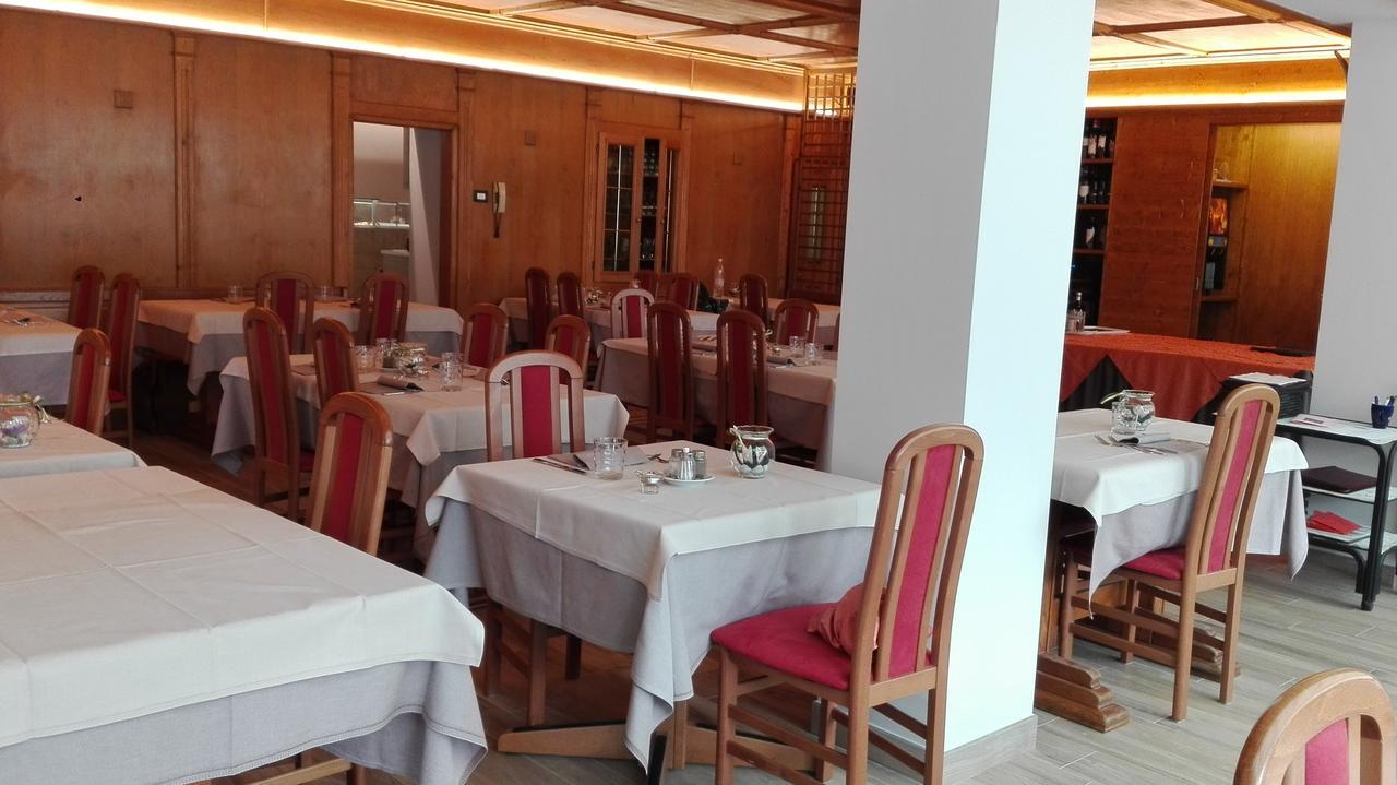 Albergo Ristorante Cacciatori Auronzo di Cadore Bagian luar foto